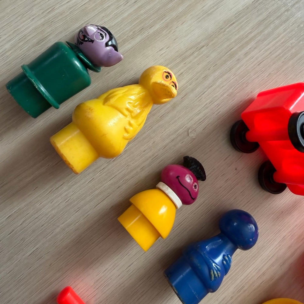 1976 Fisher Price Little People Sesame Street Clubhouse - Picture 8 of 14